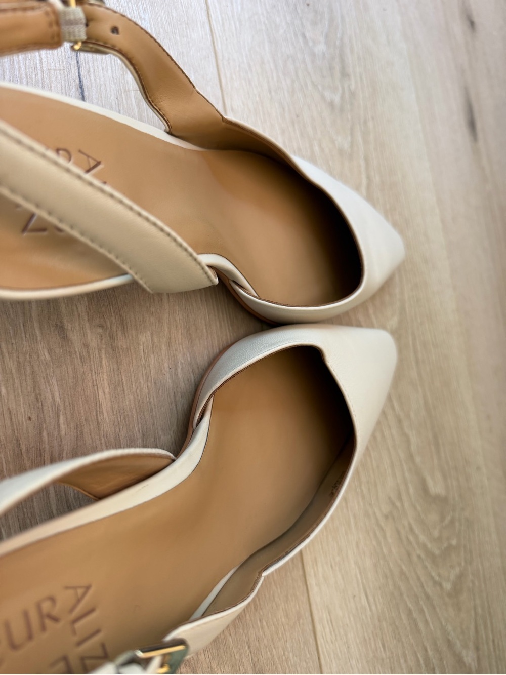 Naturalizer Dalary pointed toe sling back, warm white leather, size 9 - Picture 6 of 8